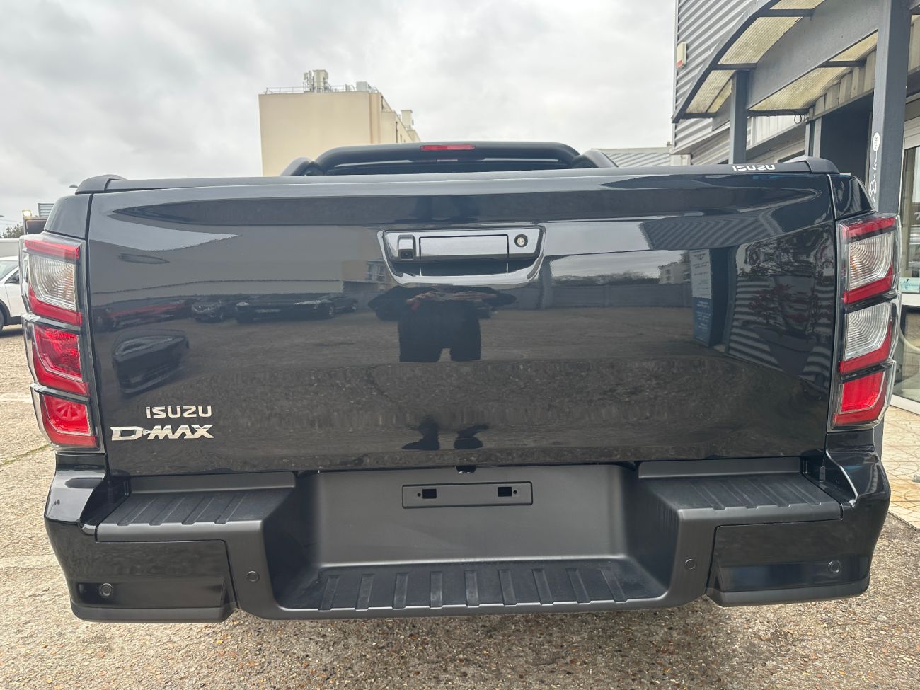 Mandataire ISUZU D-MAX SPACE N60 NITRO SPORT 4X4 AT