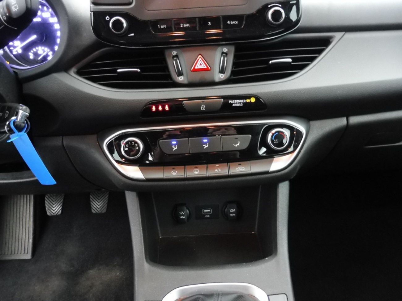 Mandataire Hyundai i30 1.5 DPI 110-