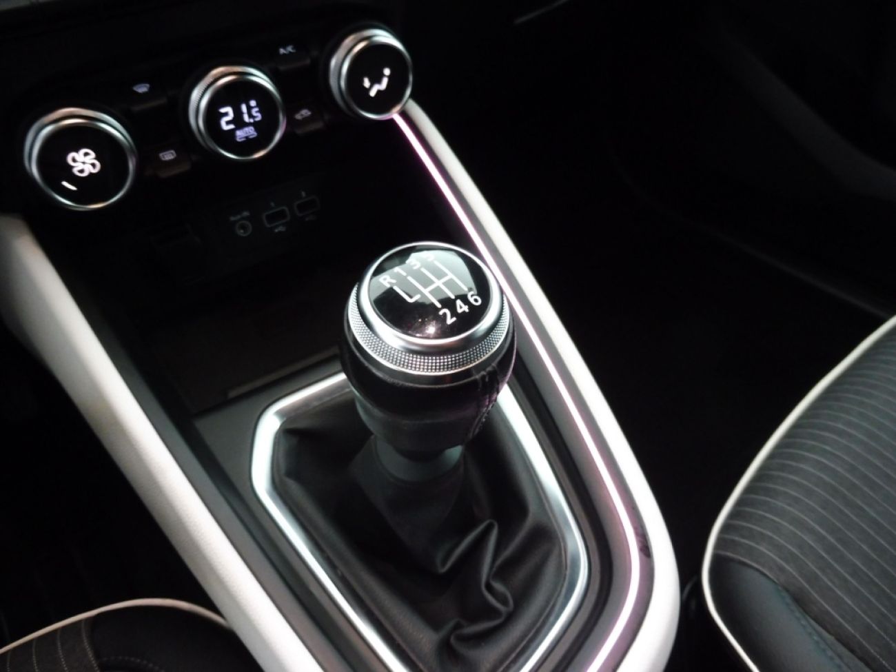 Mandataire RENAULT Clio 1.0 TCE 90 techno