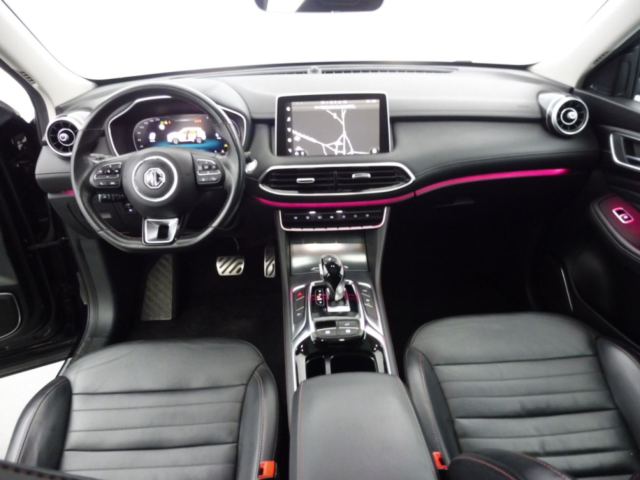 Mandataire MG HS 1.5 T-GDI 162 AT luxury
