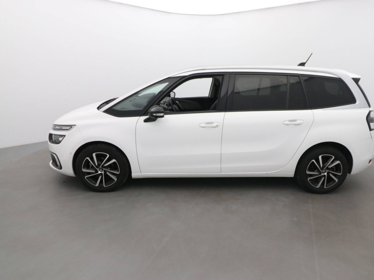 Mandataire Citroën Grand C4 Spacetourer PURETECH 130CH S&S SHINE PACK