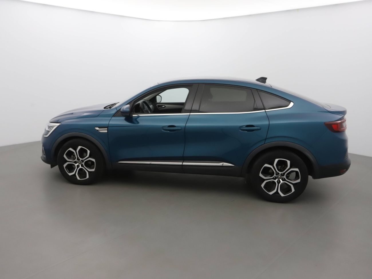 Mandataire RENAULT Arkana 1.6 E-TECH 145CH FULL HYBRID TECHNO