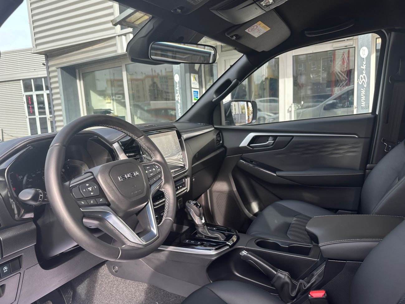 Mandataire ISUZU D-MAX N60 SPACE CAB 1.9 164 CH 4X4 BVA F+  2P