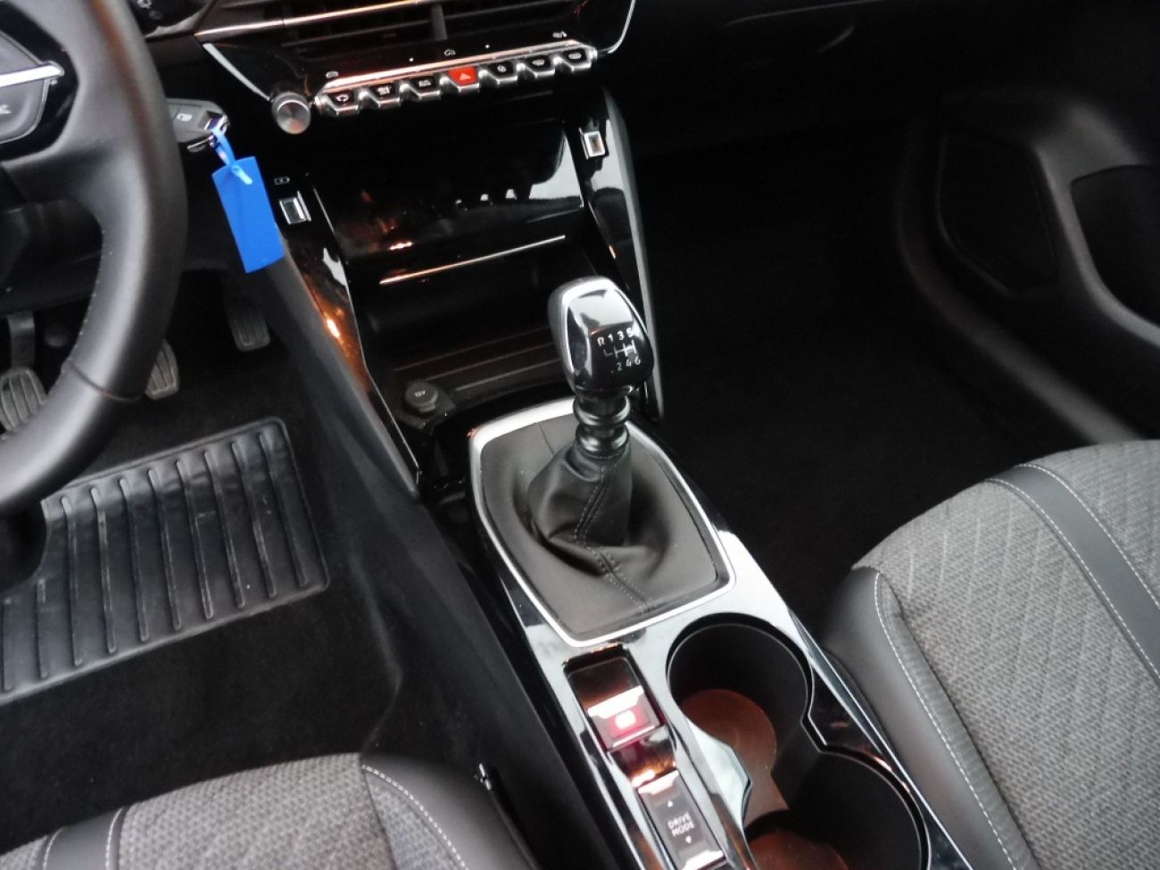 Mandataire PEUGEOT 208 1.2 100CH S&S ALLURE