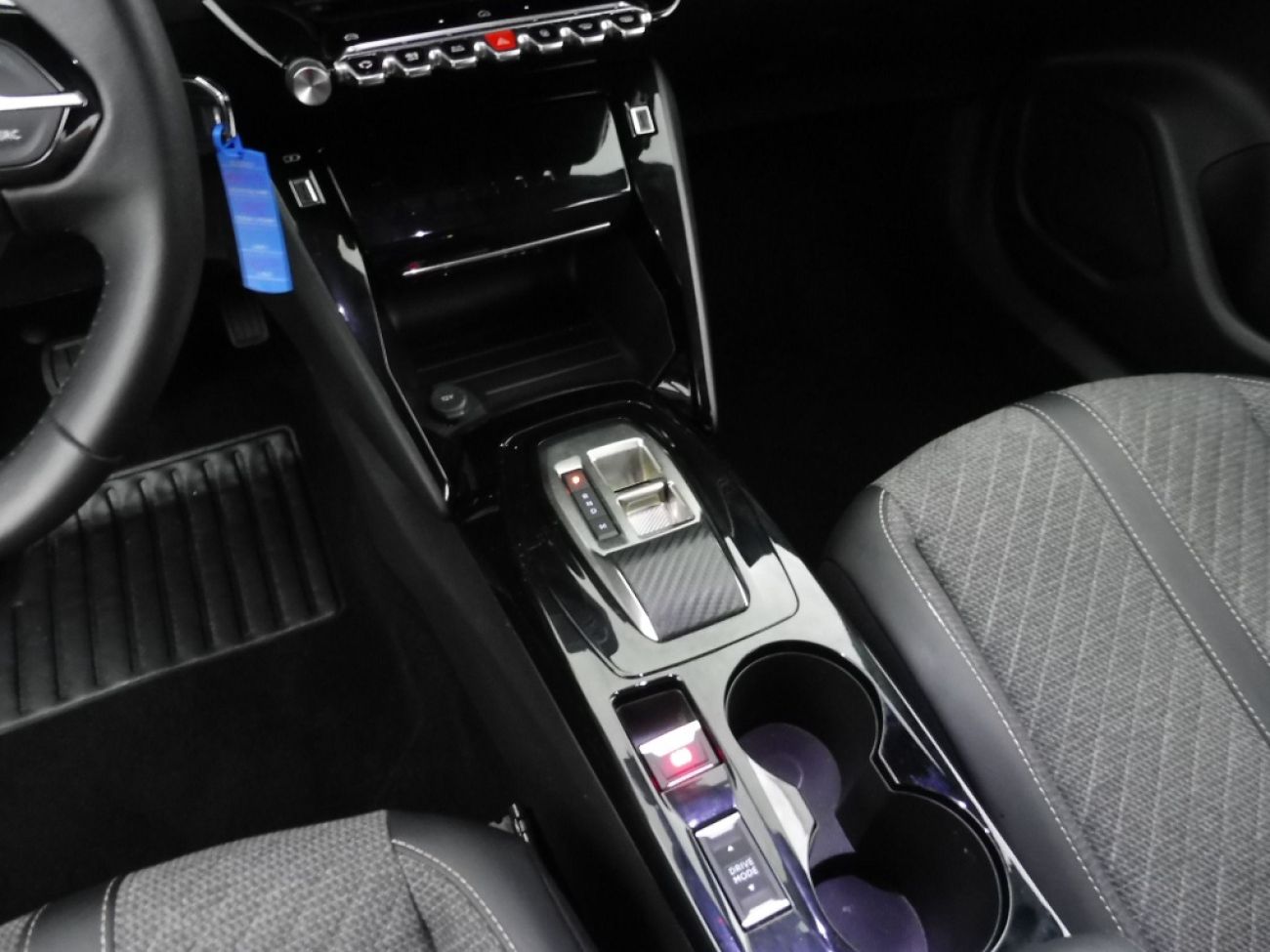 Mandataire PEUGEOT 2008 1.2 PURETECH 130CH S&S ALLURE EAT8