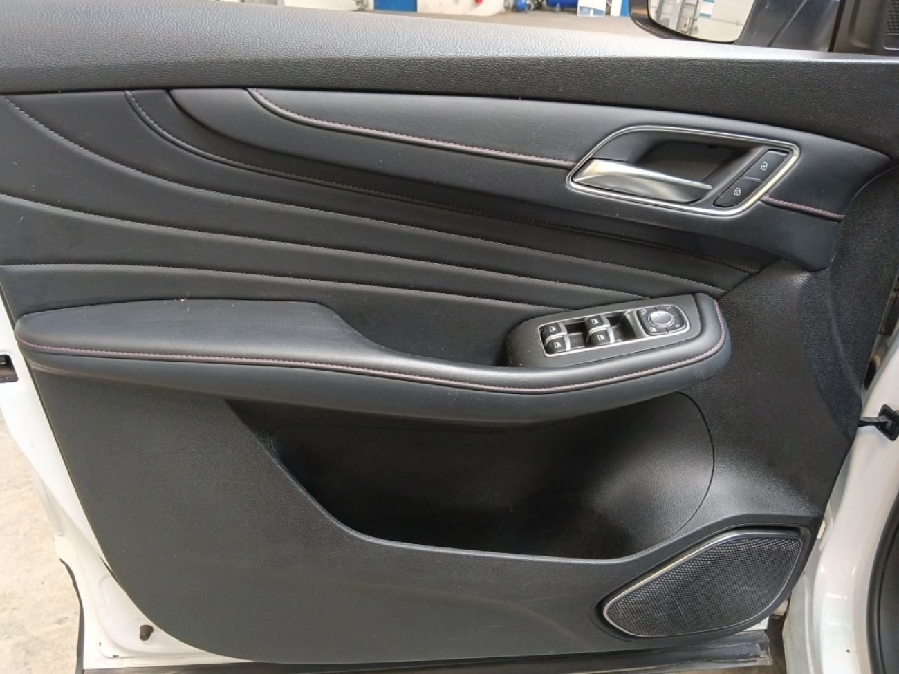Mandataire MG HS 1.5 T-GDI 162 AT luxury