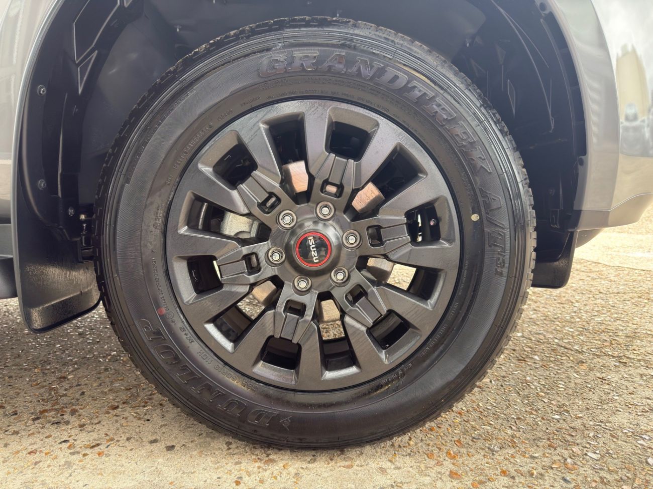 Mandataire ISUZU D-MAX CREW CABINE A/T NITRO SPORT 2.2l BVA8