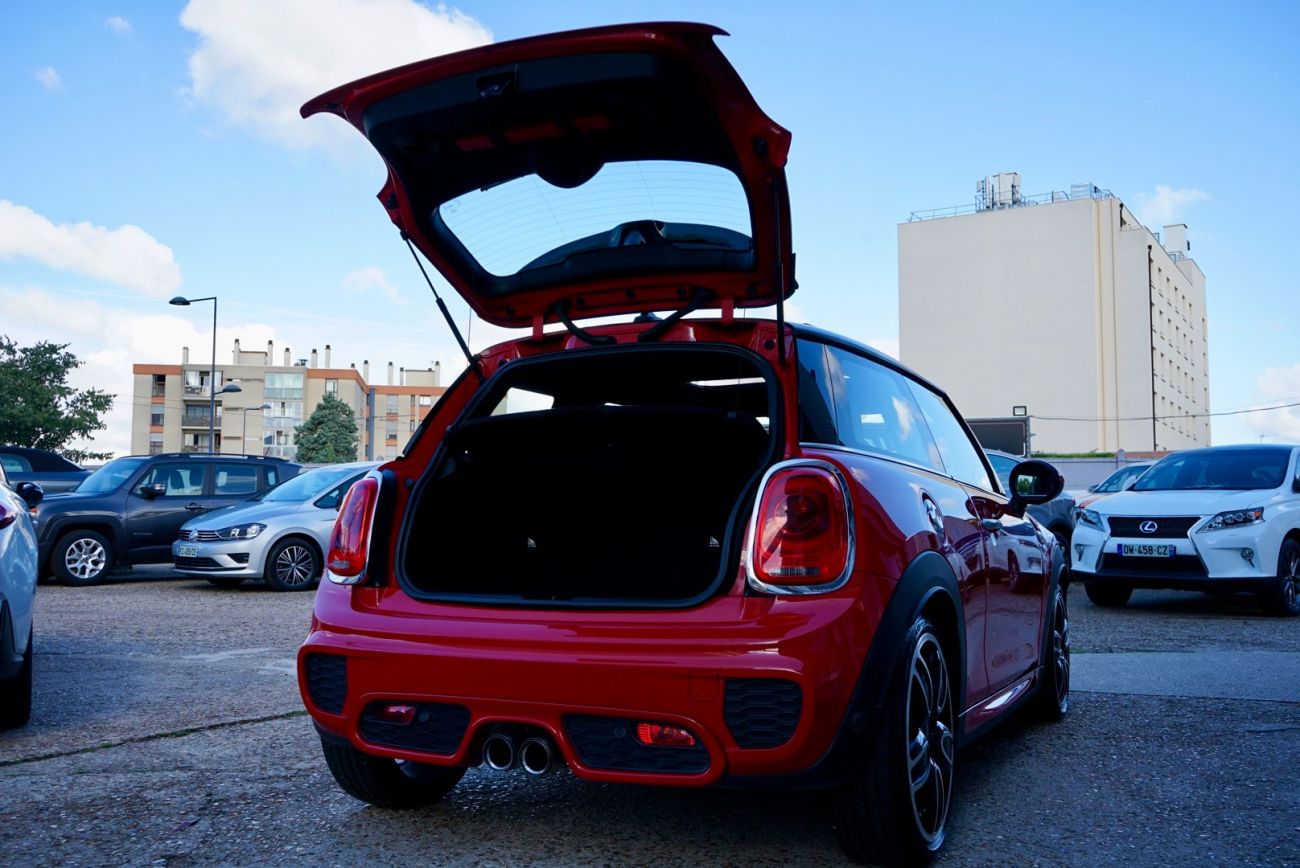 Mandataire MINI HATCH 3 PORTES F56 231 ch John Cooper Works BVA6 Finition JCW Exclusive Design