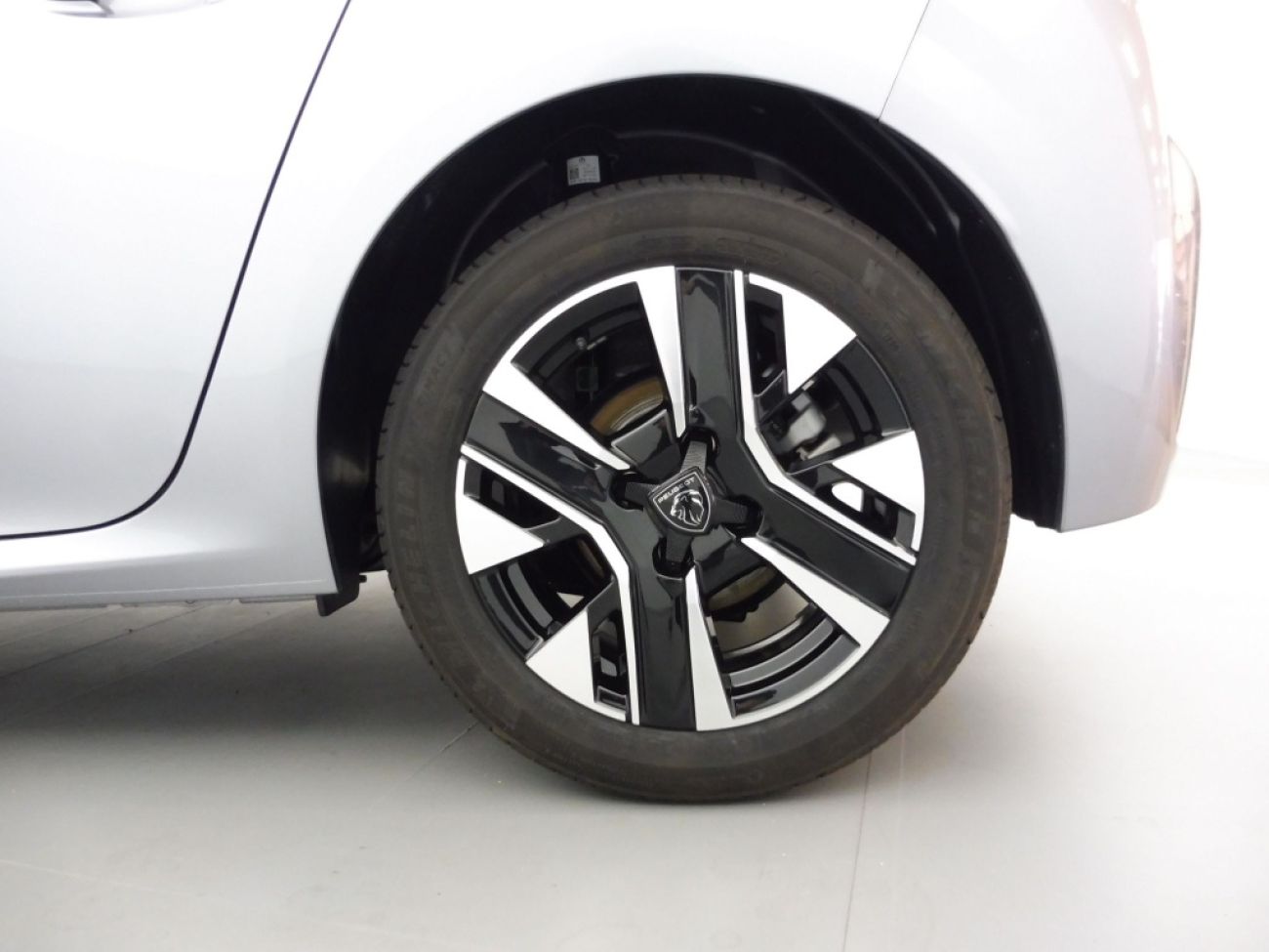 Mandataire PEUGEOT 208 1.2 100CH S&S ALLURE