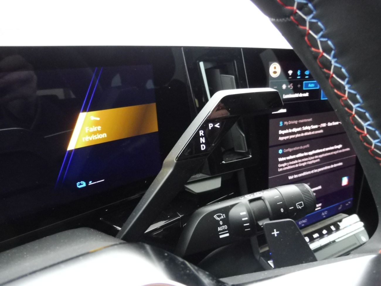 Mandataire RENAULT Espace 1.2 E-TECH FULL HYBRID 200CH ESPRIT ALPINE 7 PLACES - 25