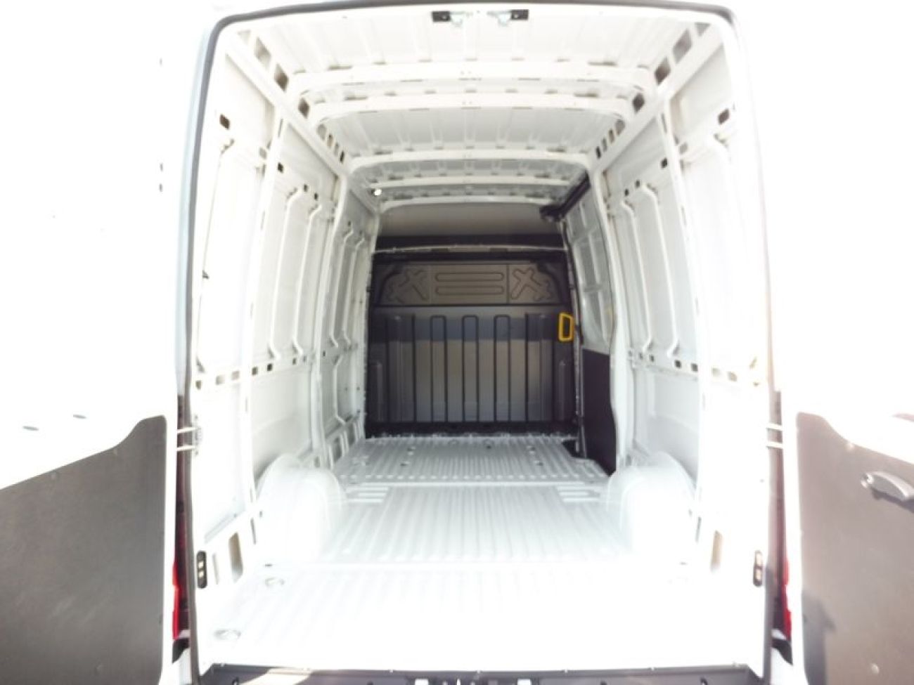 Mandataire IVECO Daily 35S16 2.3 V12 HI-MATIC 156CV