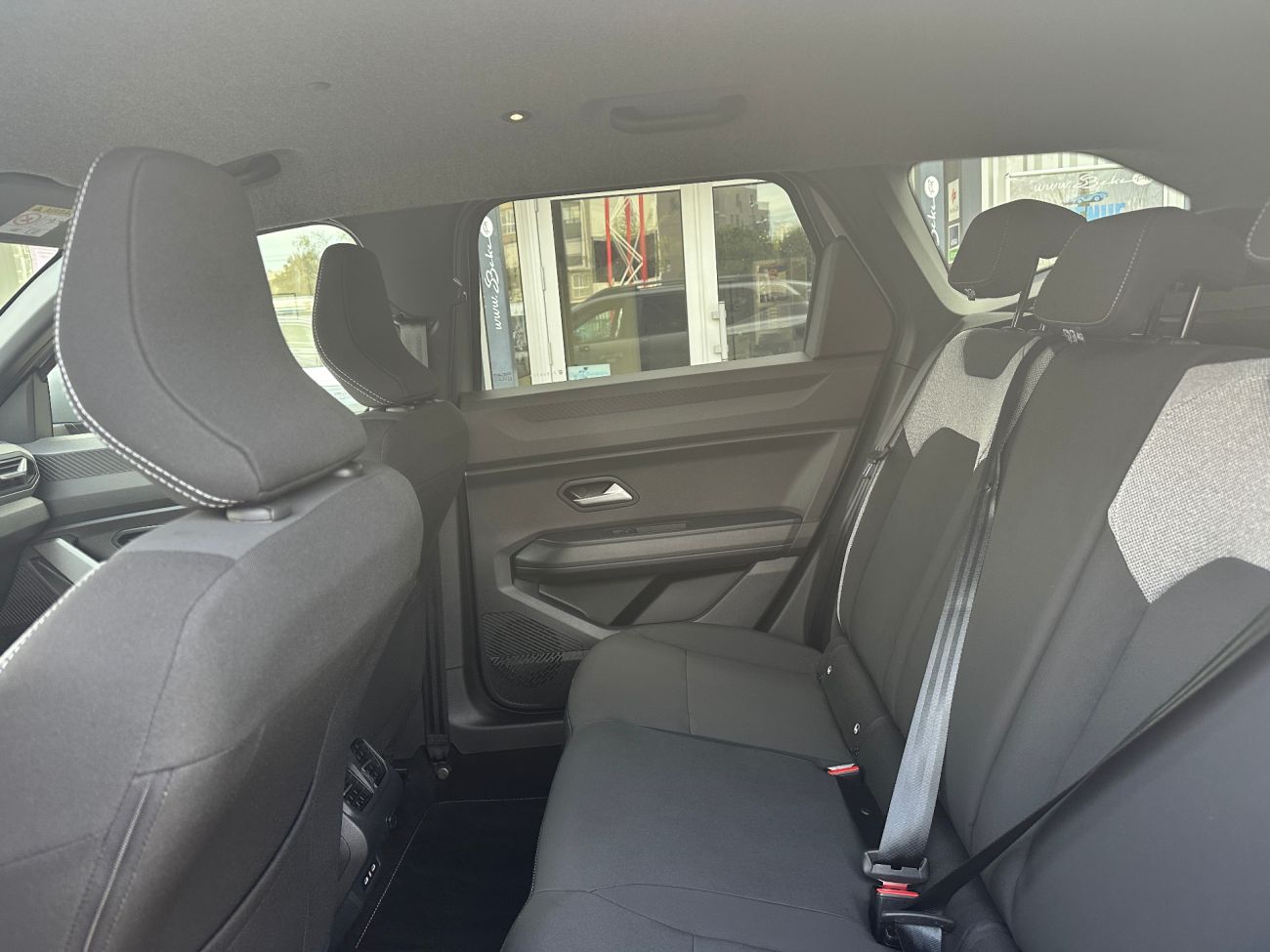 Mandataire Dacia BIGSTER HYBRID 155 Journey