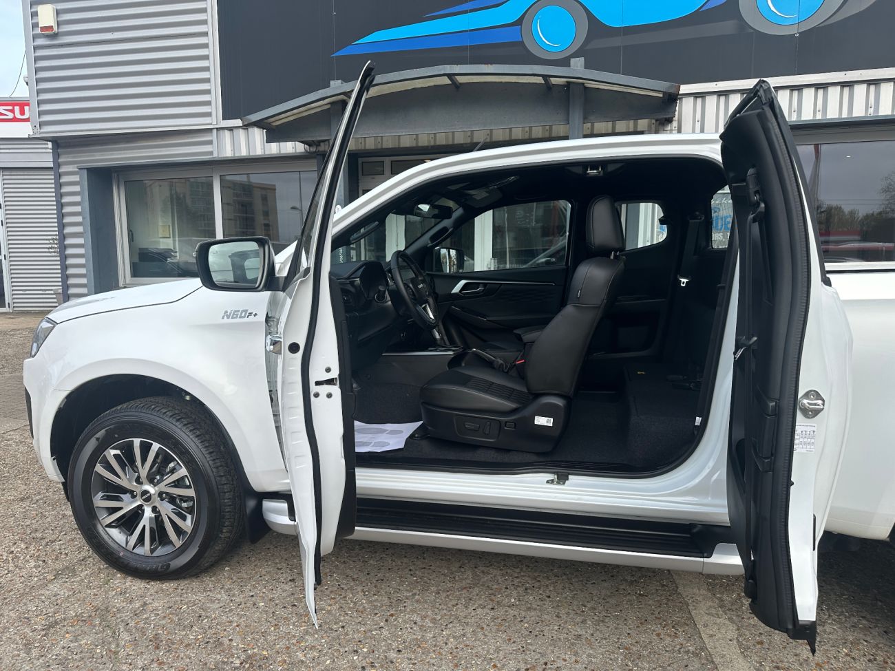 Mandataire ISUZU D-MAX N60 SPACE CAB 1.9 164 CH 4X4 BVA F+  2P