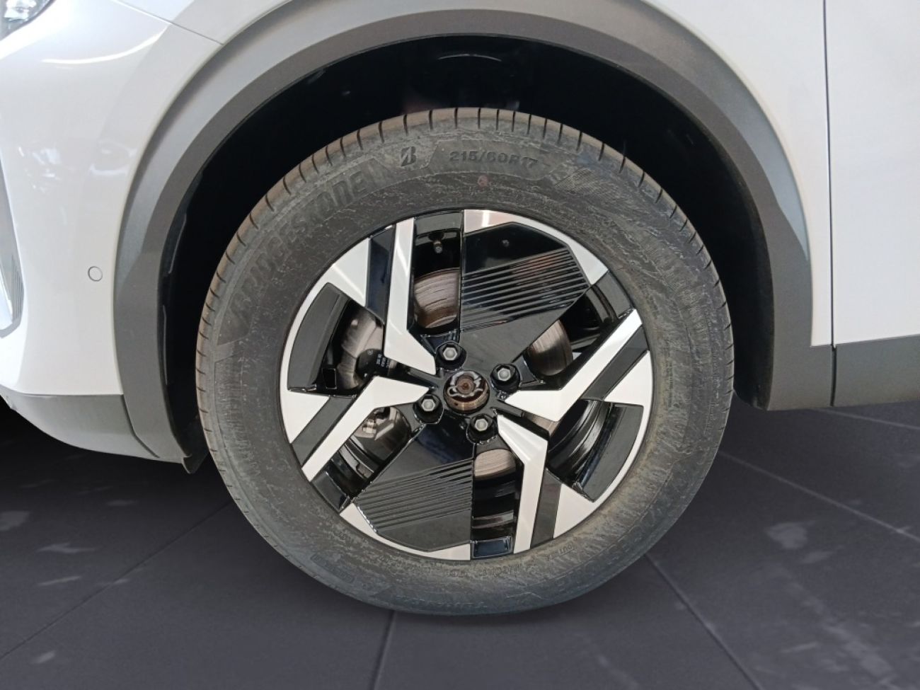 Mandataire PEUGEOT 2008 1.2 HYBRID 145CH ALLURE E-DCS6
