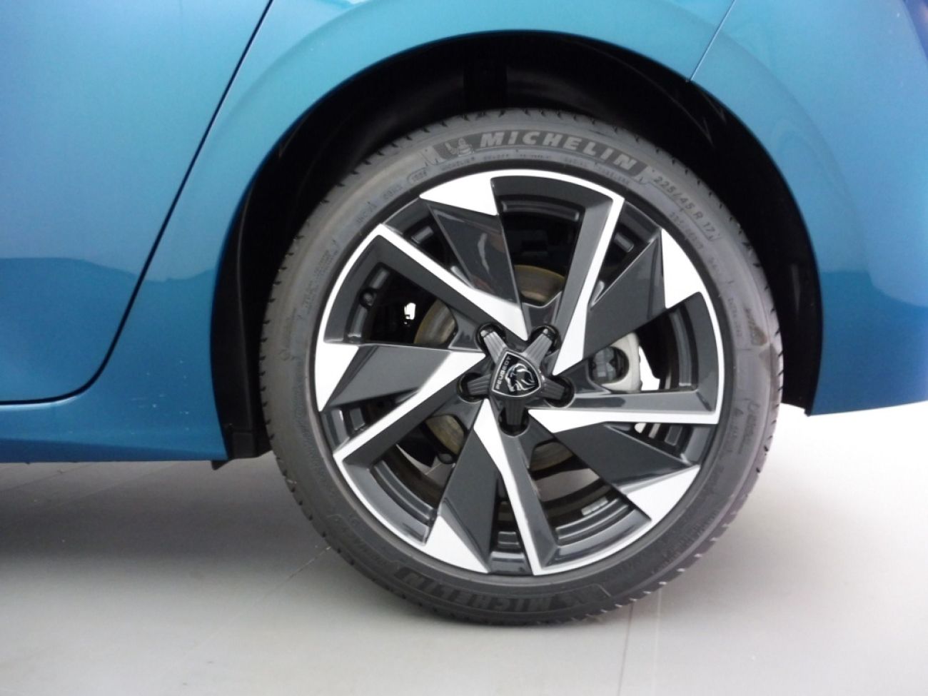 Mandataire PEUGEOT 308 1.5 BLUEHDI 130CH S&S ALLURE EAT8