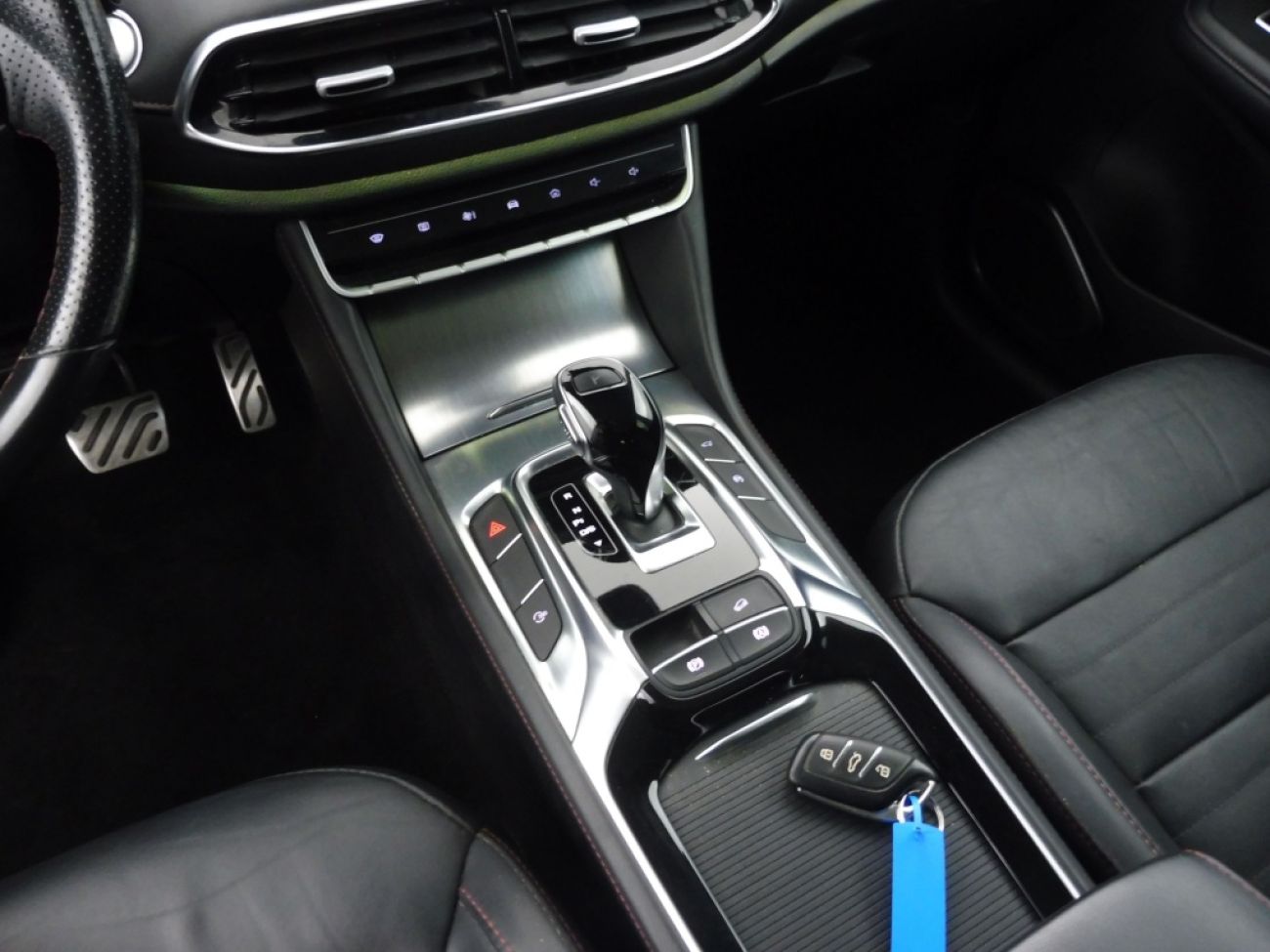 Mandataire MG HS 1.5 T-GDI 162 AT luxury