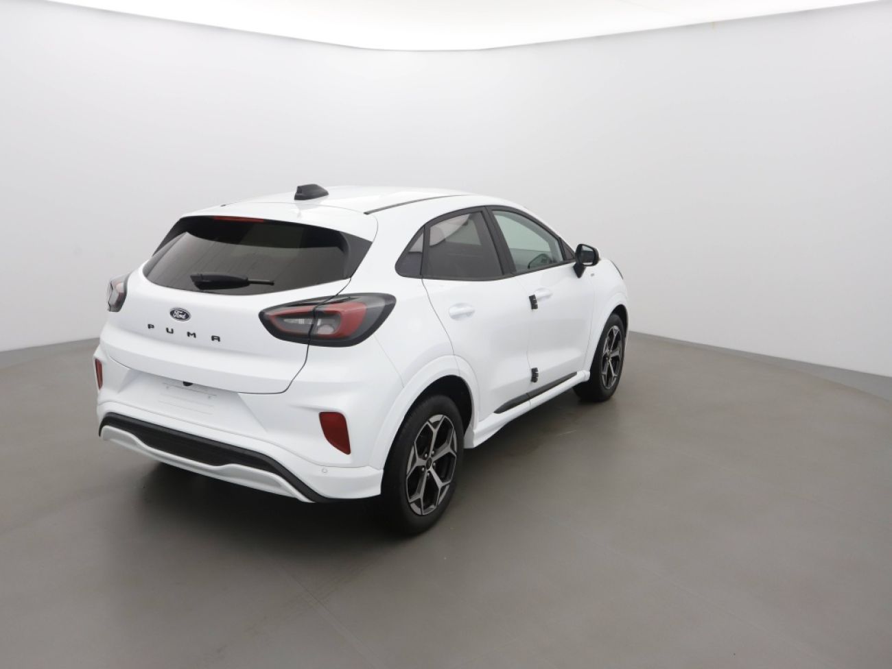 Mandataire Ford Puma 1.0 ECOBOOST HYBRID 125CH ST LINE S&S POWERSHIFT