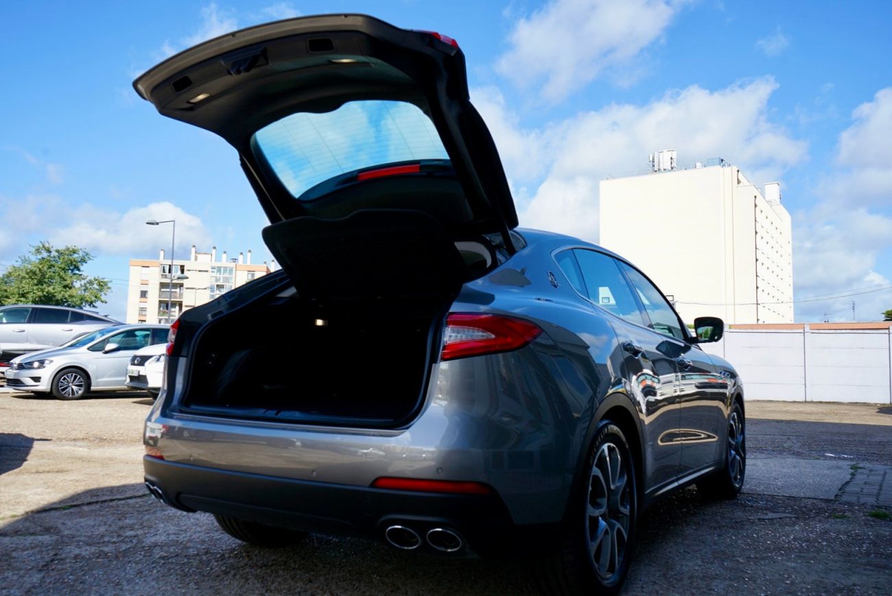 Mandataire MASERATI LEVANTE Diesel 3.0 V6 Turbo 275 JTES 19