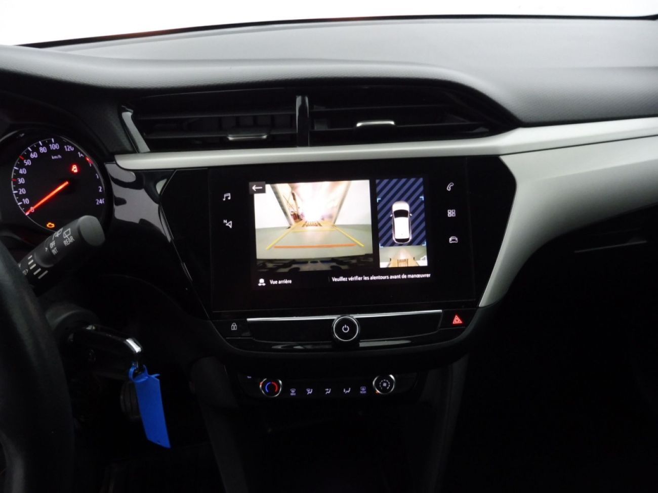 Mandataire Opel Corsa 1.2 100edition