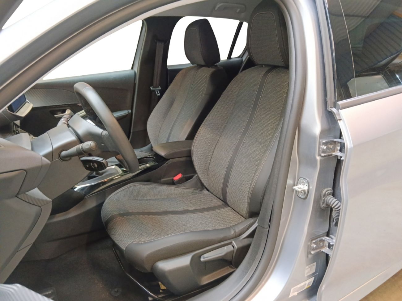 Mandataire PEUGEOT 208 1.2 100CH S&S ALLURE