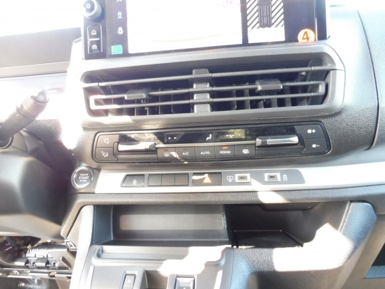 Mandataire PEUGEOT Expert Cabine Approfondie XL 2.2 DIESEL 180CH CABINE APPROFONDIE FIXE AUTOMATIQUE
