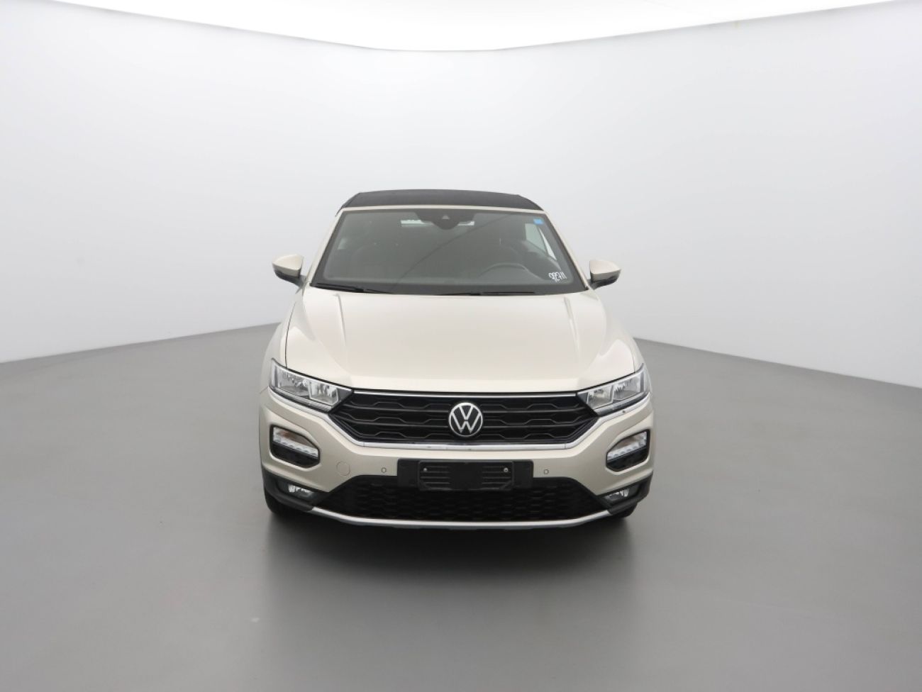 Mandataire VOLKSWAGEN T-Roc Cabriolet 1.5 TSI 150 DSGstyle