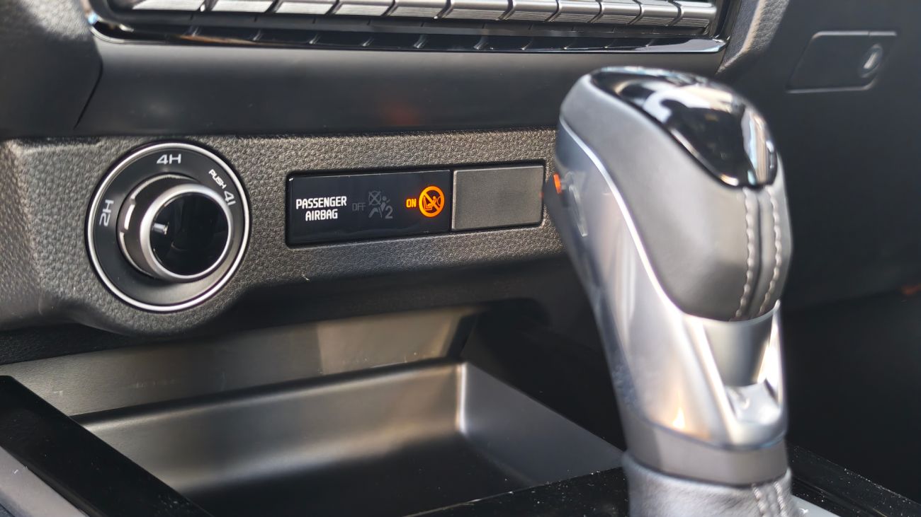 Mandataire ISUZU D-MAX SPACE CABINE A/T PRESTIGE
