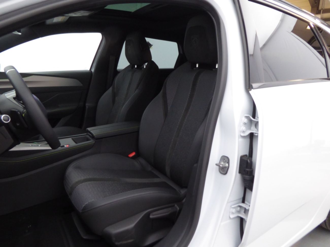 Mandataire PEUGEOT 308 SW 1.2 HYBRID 136CH GT E-DCS6