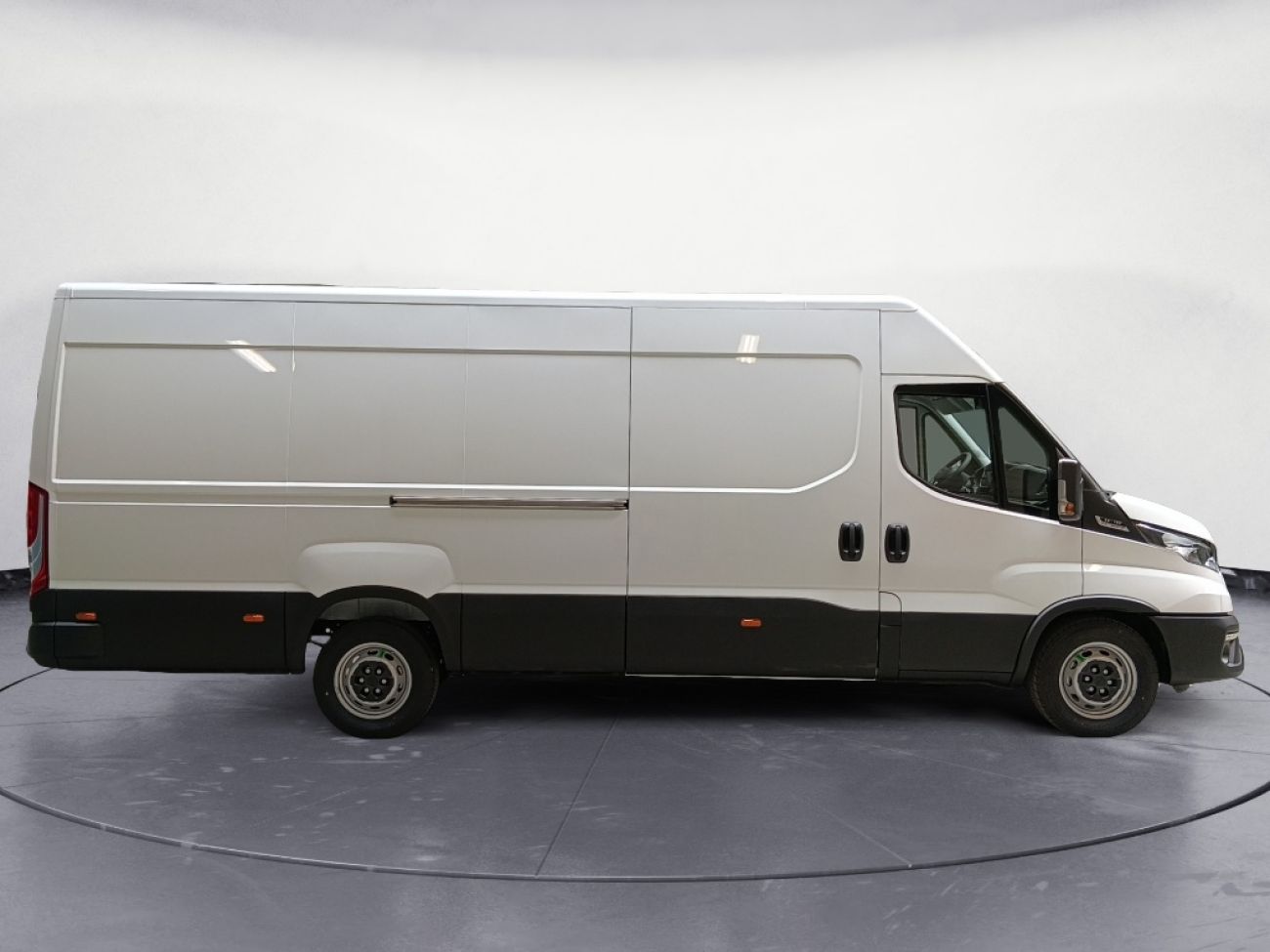 Mandataire IVECO Daily 35S18 3.0 V16 HI-MATIC H2 180CV