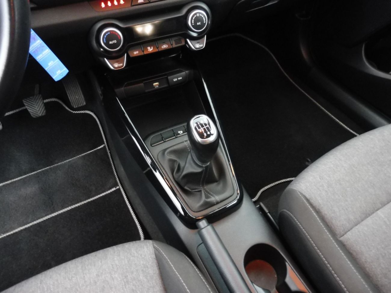 Mandataire Kia Stonic 1.0 T-GDI 100lx urban