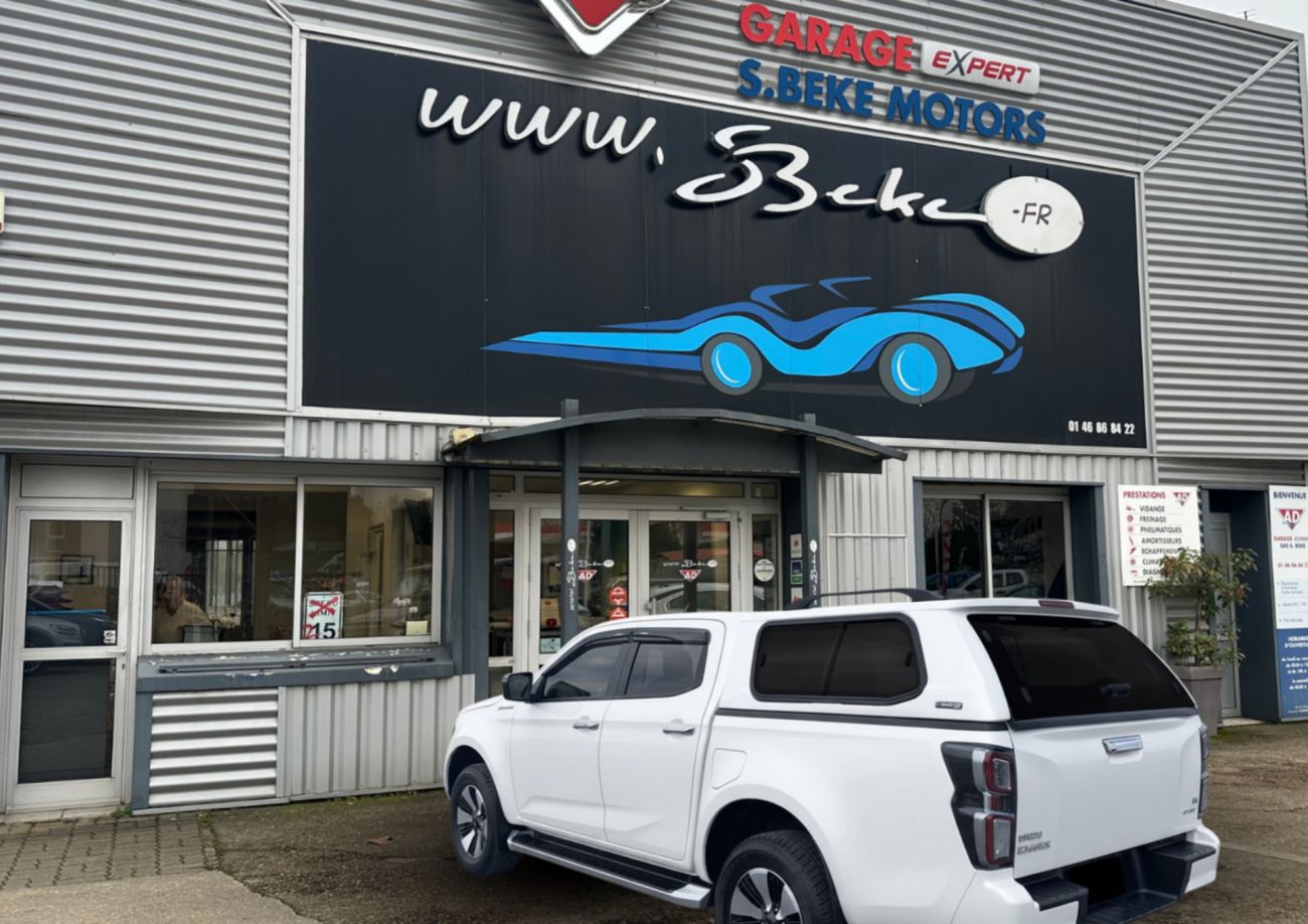 Mandataire ISUZU D-MAX CREW CAB 1.9 164 CH 4X4 A/T BB+ 4 portes