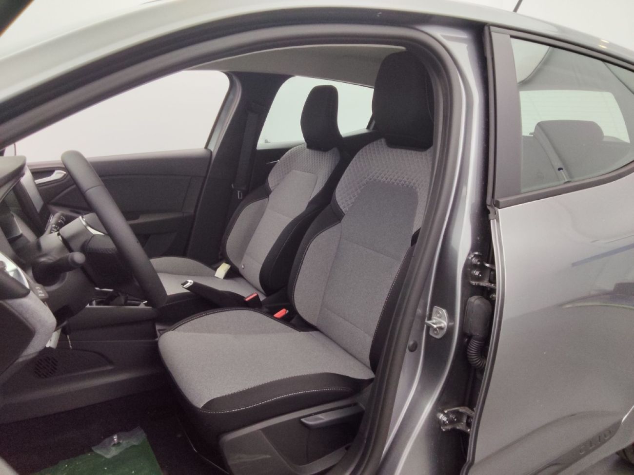 Mandataire RENAULT Clio 1.5 DCI 100CH EVOLUTION - 25