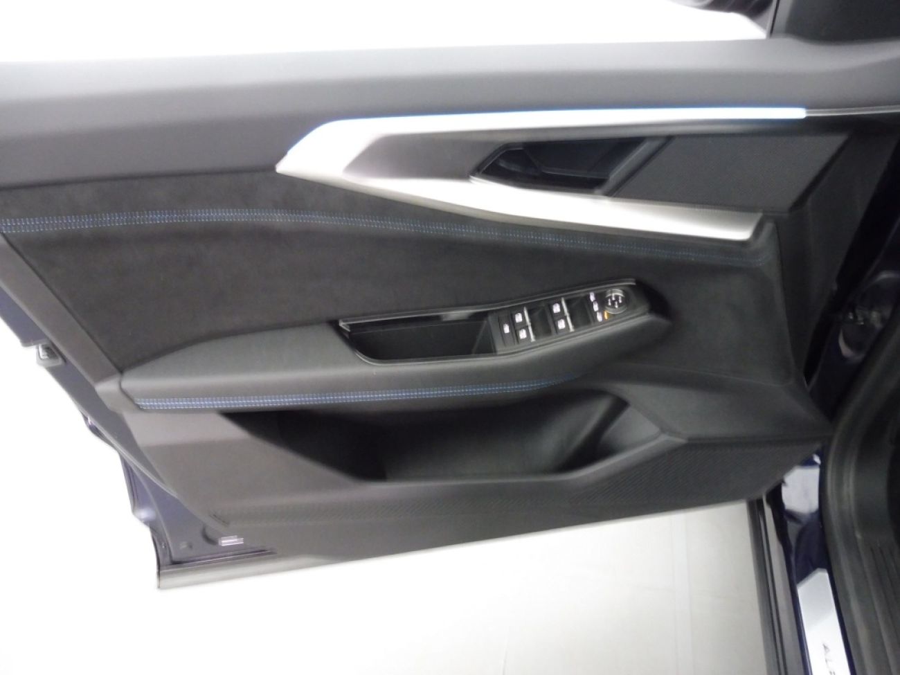 Mandataire RENAULT Espace 1.2 E-TECH FULL HYBRID 200CH ESPRIT ALPINE 7 PLACES - 25