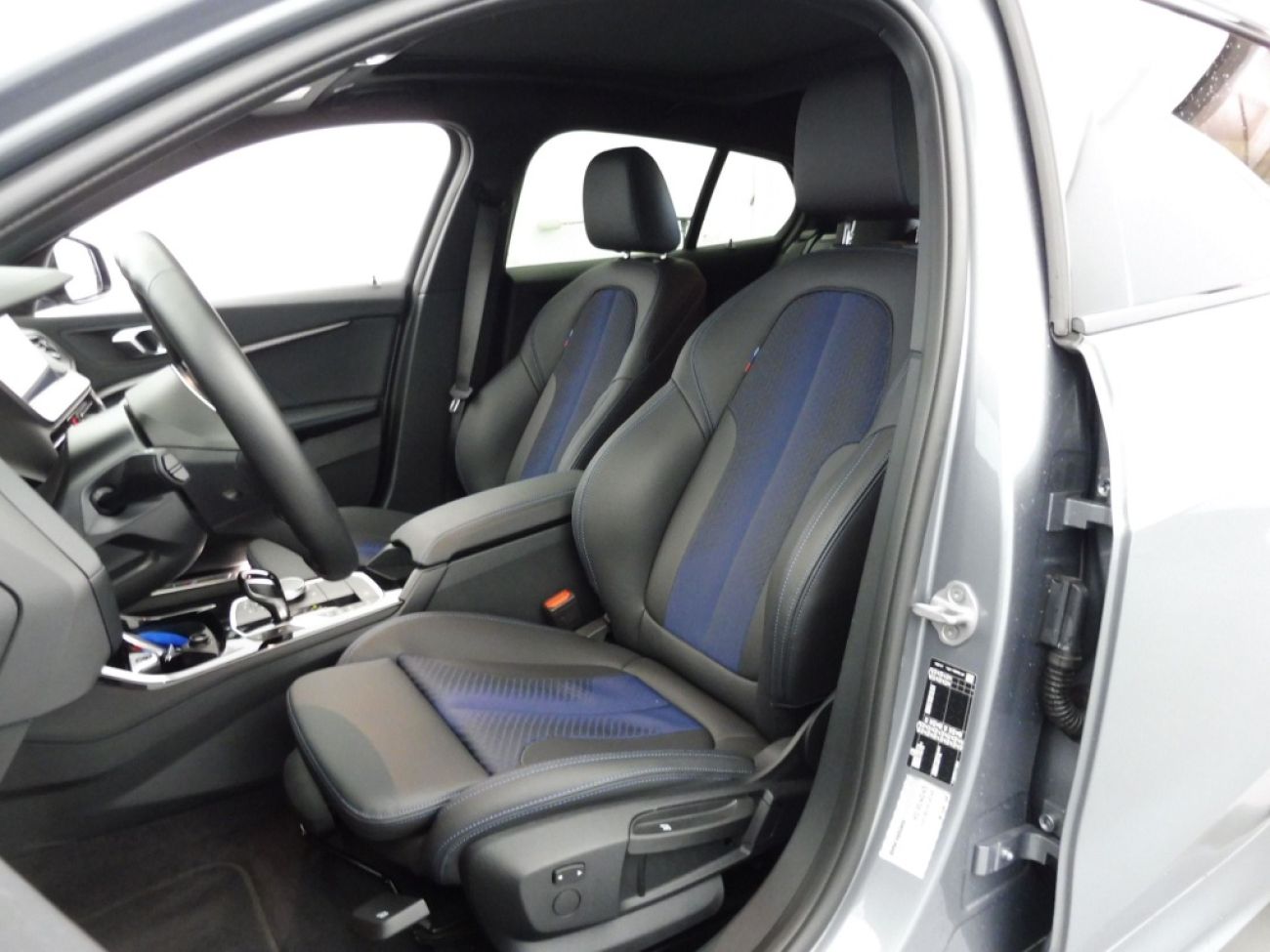 Mandataire BMW SERIE 1 118I STEPTRONIC 136 M-SPORT
