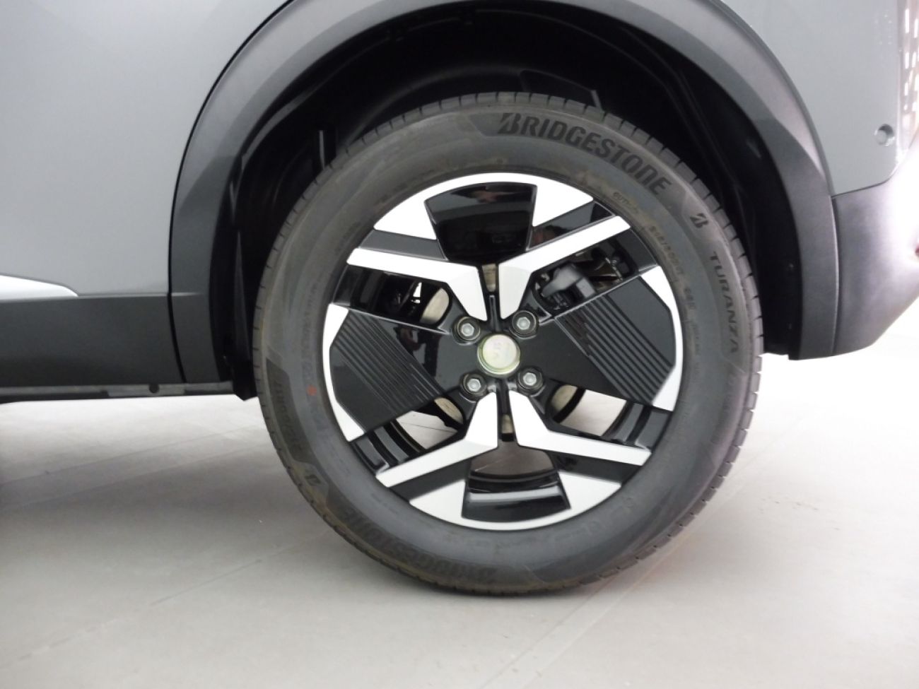 Mandataire PEUGEOT 2008 1.2 HYBRID 145CH ALLURE E-DCS6