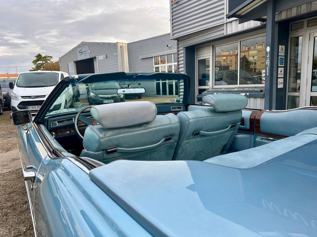 Mandataire CADILLAC ELDORADO CABRIOLET V8 500 CI 8.2