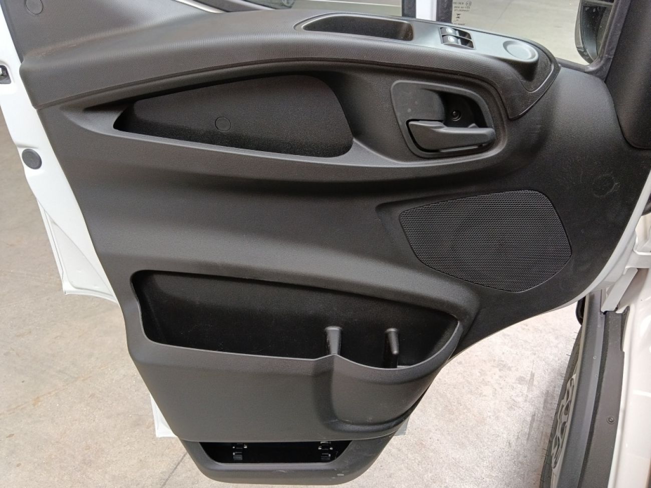 Mandataire IVECO Daily 35S18 3.0 V16 HI-MATIC H2 180CV