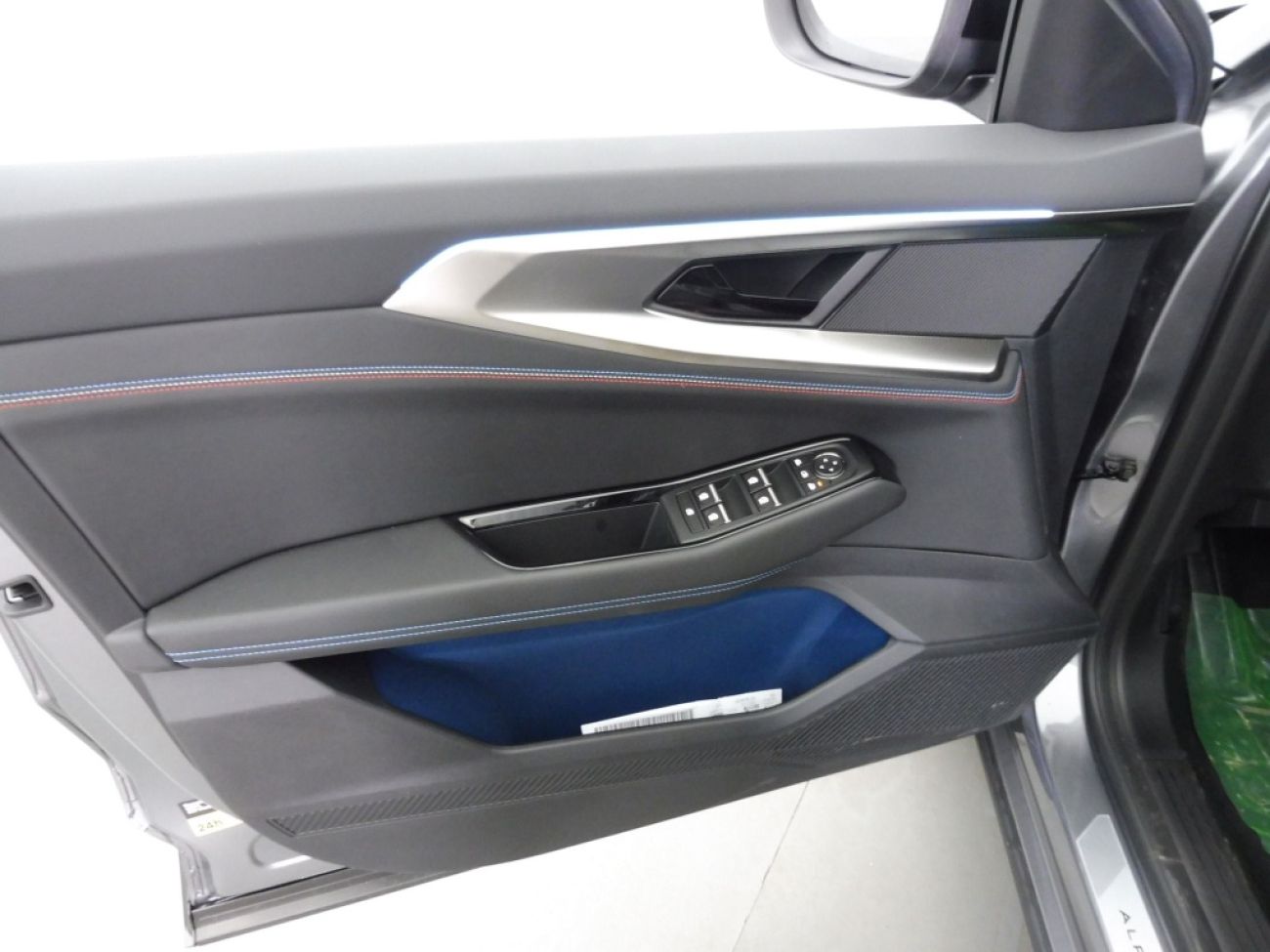 Mandataire RENAULT RAFALE 1.2 E-TECH FULL HYBRID 200CH ESPRIT ALPINE - 25