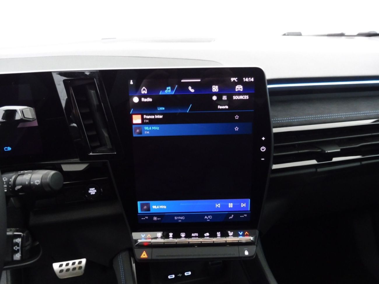 Mandataire RENAULT Espace 1.2 E-TECH FULL HYBRID 200CH ESPRIT ALPINE 7 PLACES - 25