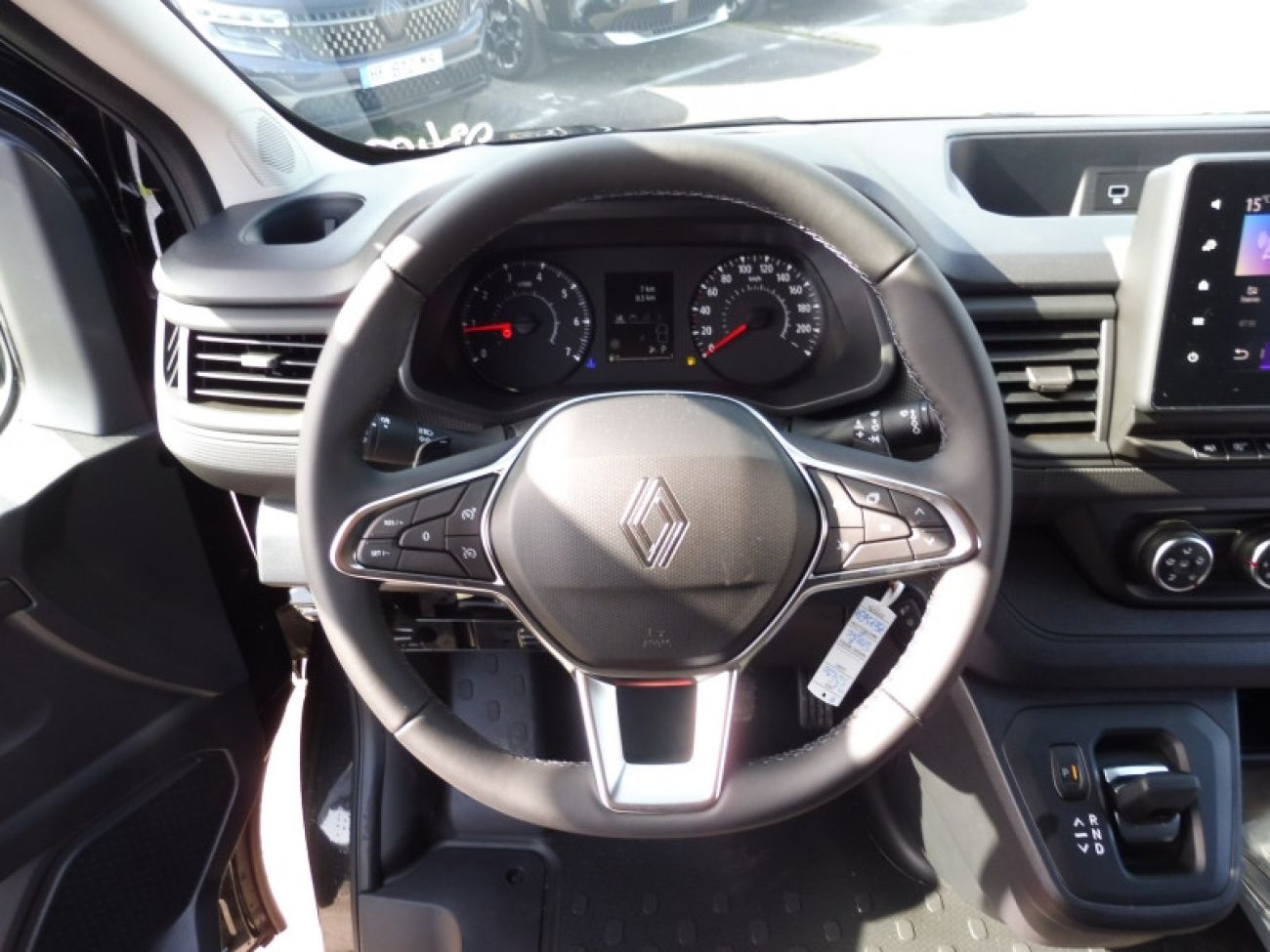 Mandataire RENAULT Trafic L2H1 3T 2.0 BLUE DCI 150CH ADVANCE EDC -24