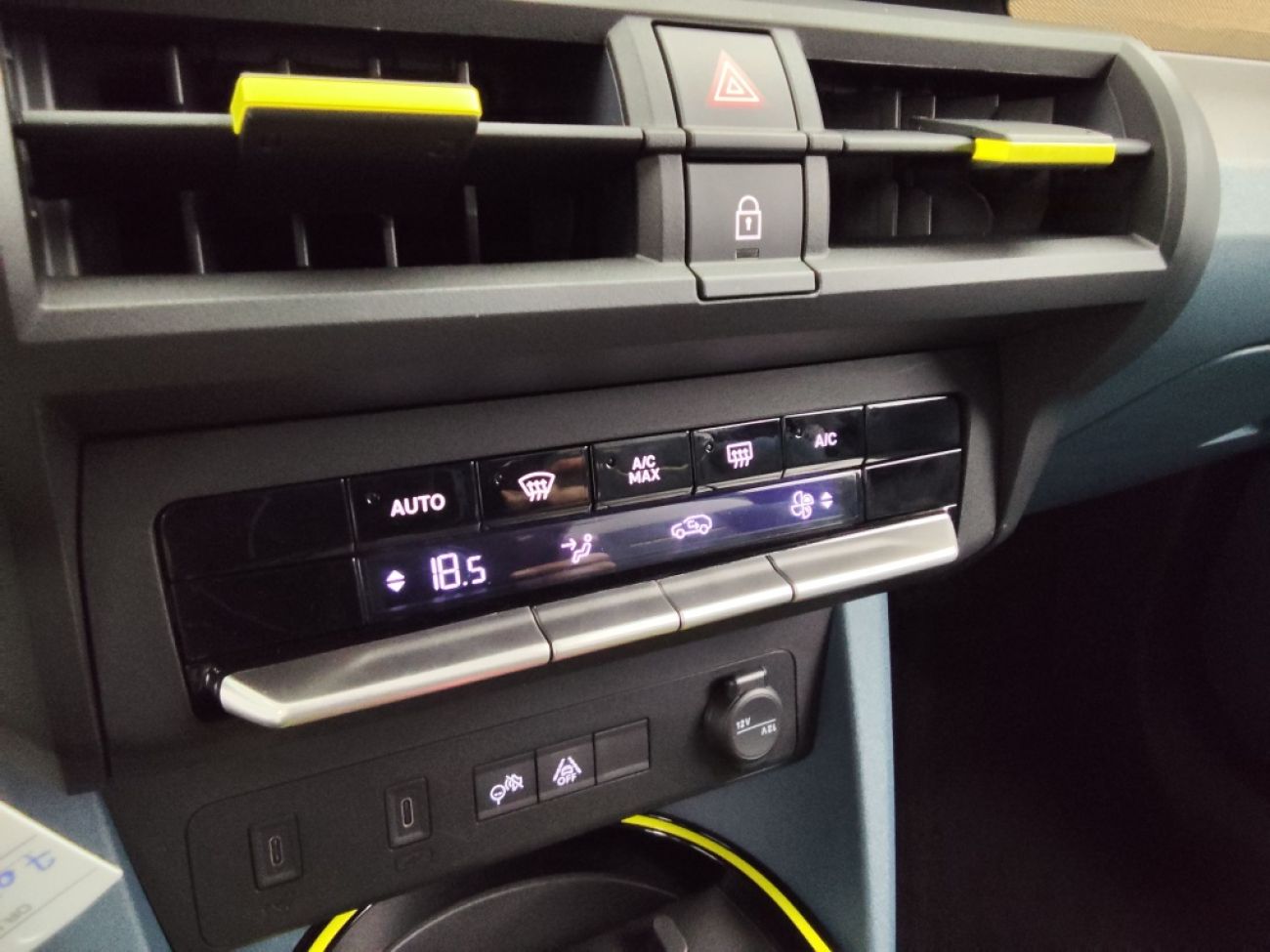 Mandataire FIAT Grande panda 1.2 HYBRID 100CH LA PRIMA EDCT6