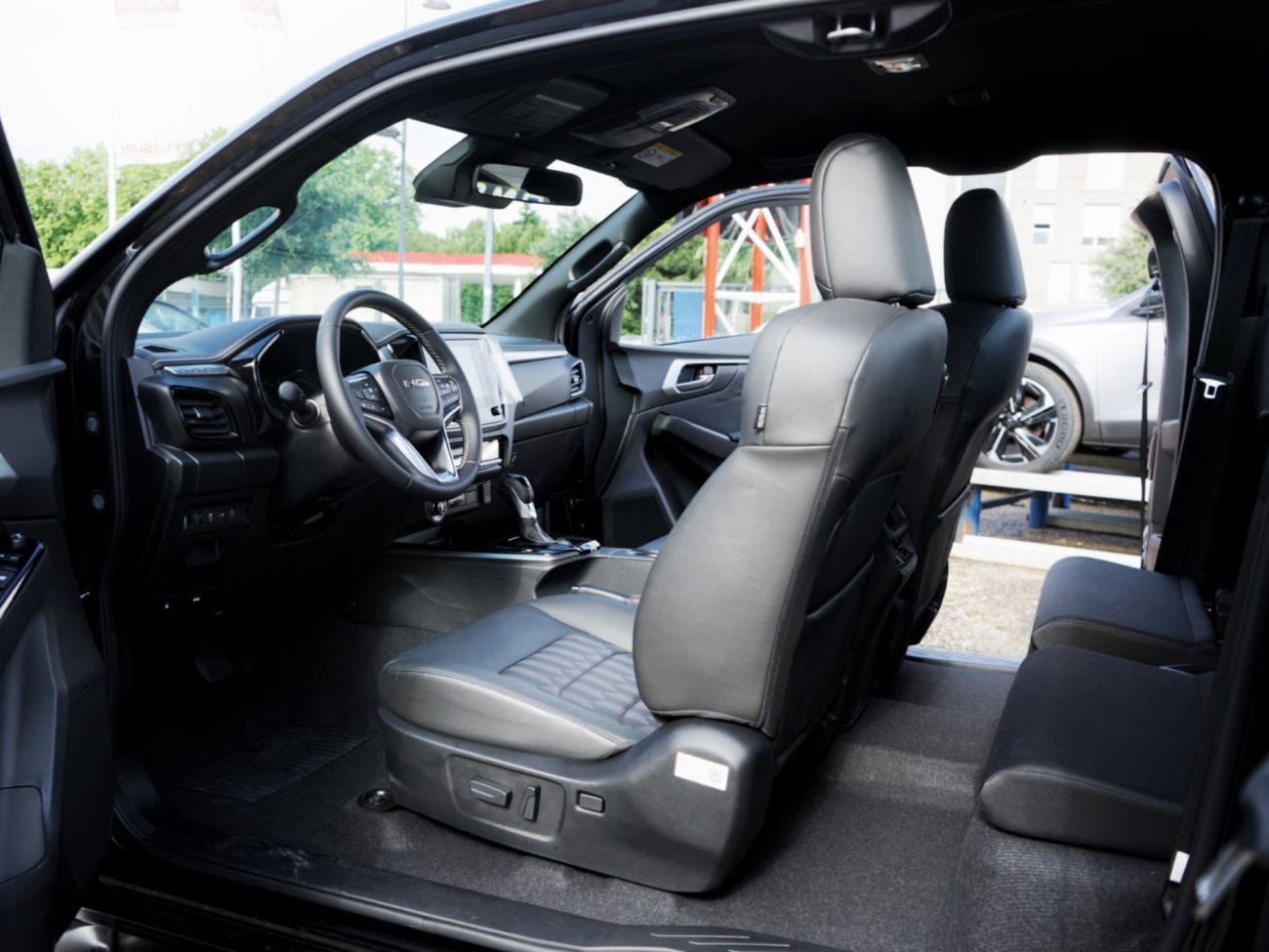 Mandataire ISUZU D-MAX N60 SPACE CAB 1.9 164 CH 4X4 BVA F+