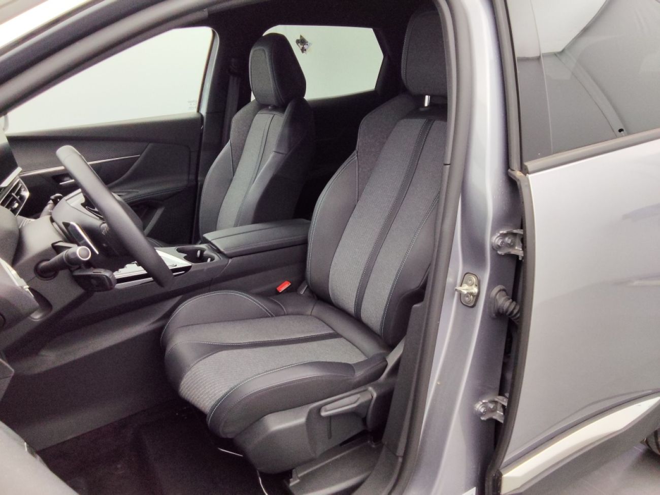 Mandataire PEUGEOT 3008 HYBRID 136CH ALLURE PACK E-DCS6