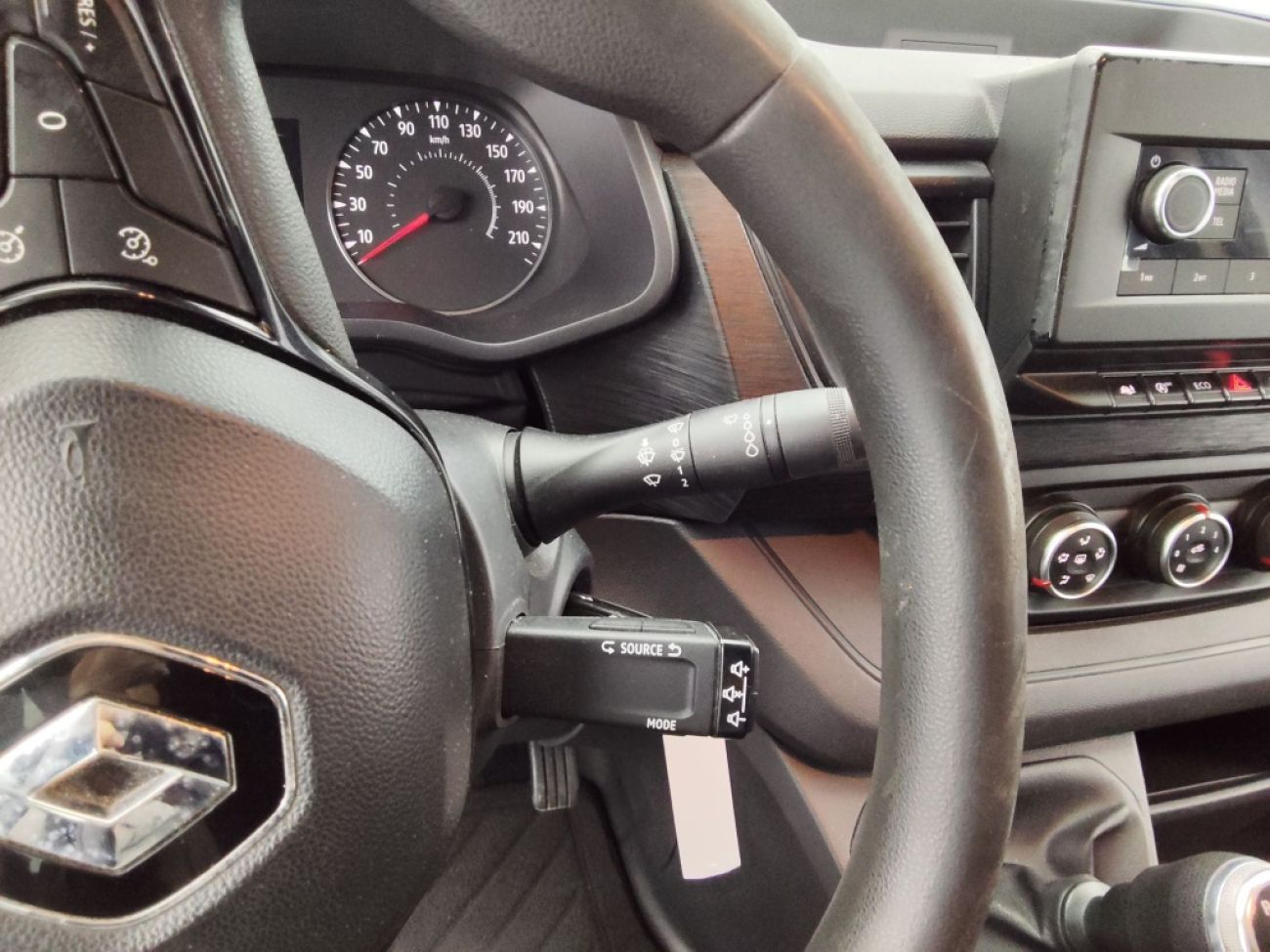 Mandataire RENAULT Trafic Passenger L2 2.0 BLUE DCI 150CH S&S ZEN 9 PLACES