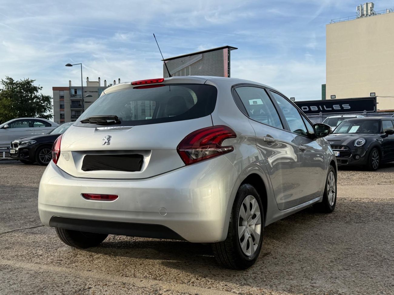 Mandataire PEUGEOT 208 1.2 PureTech 68ch BVM5 Like