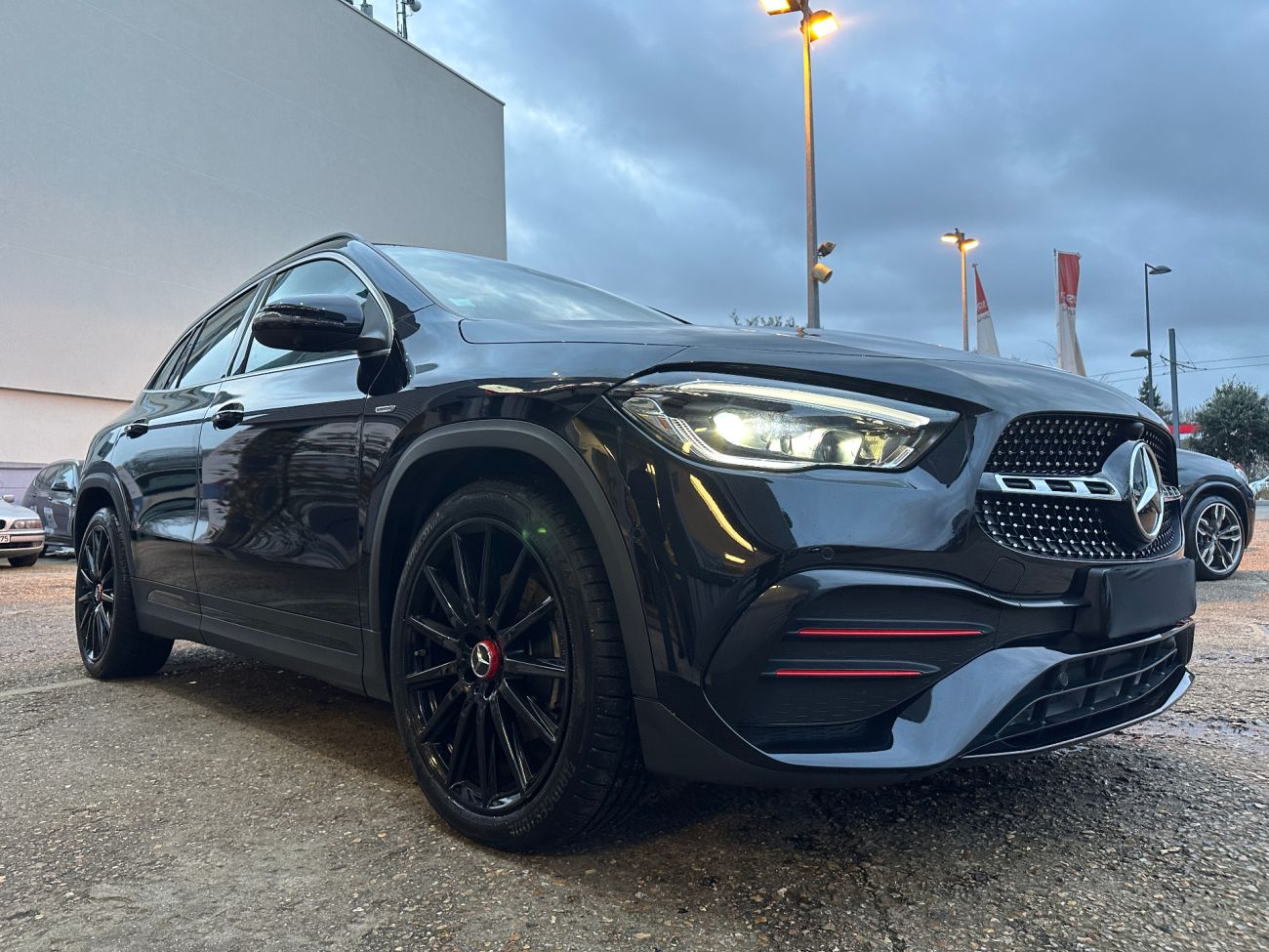 Mandataire MERCEDES GLA 200 d 8G-DCT AMG Line edition 1 toit pano
