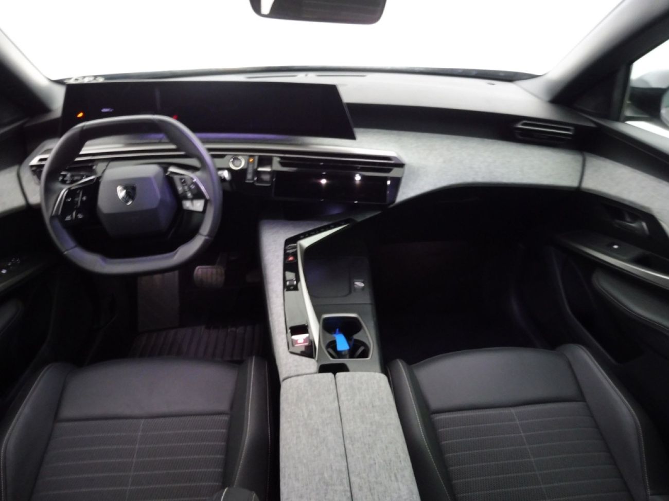 Mandataire PEUGEOT 3008 1.2 HYBRID 145CH ALLURE E-DCS6