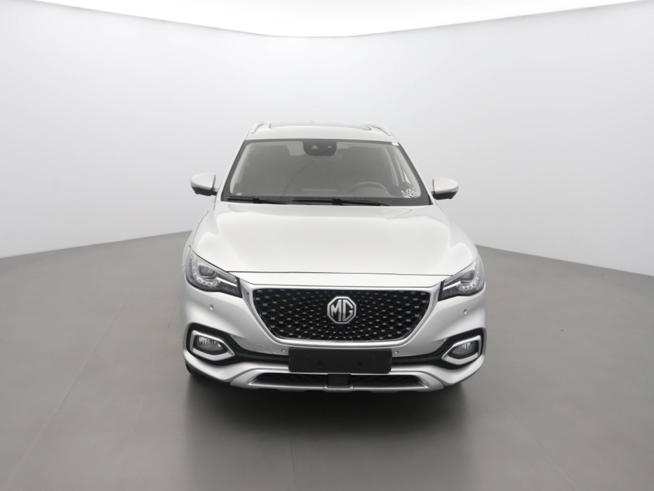 Mandataire MG HS 1.5 T-GDI 162 AT luxury