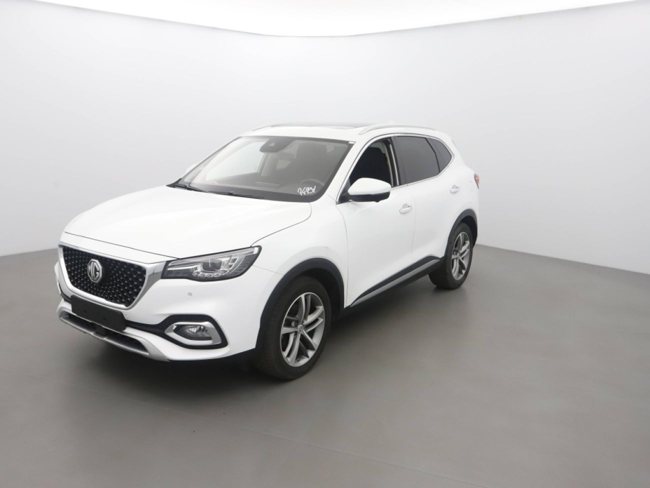 Mandataire MG HS 1.5 T-GDI 162 AT luxury