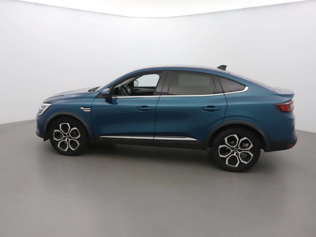 Mandataire RENAULT Arkana 1.6 E-TECH 145CH FULL HYBRID TECHNO